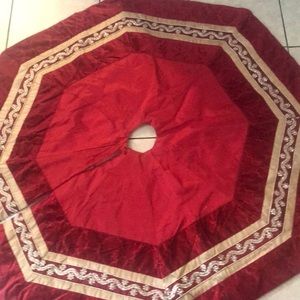 Christmas tree skirt